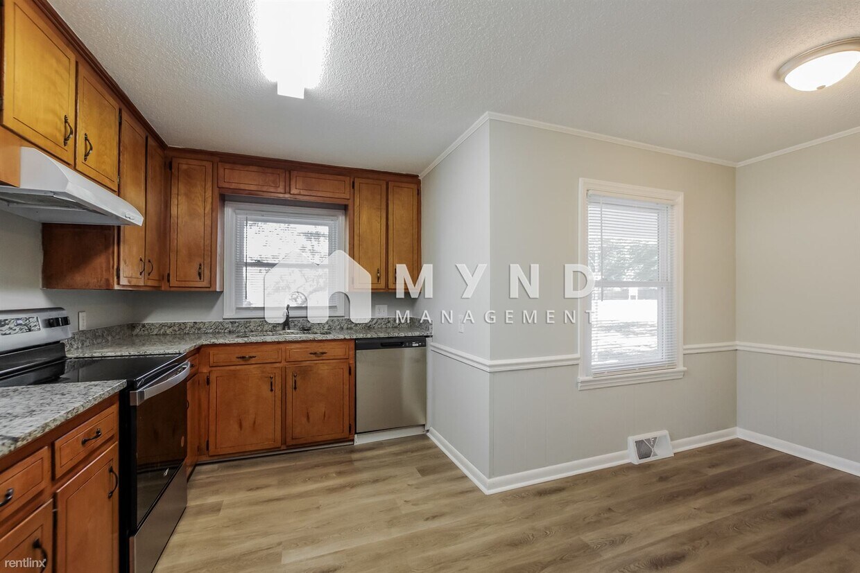 Foto principal - 1701 Secrest Short Cut Rd