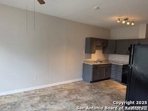 Foto del edificio - 319 Harding Pl