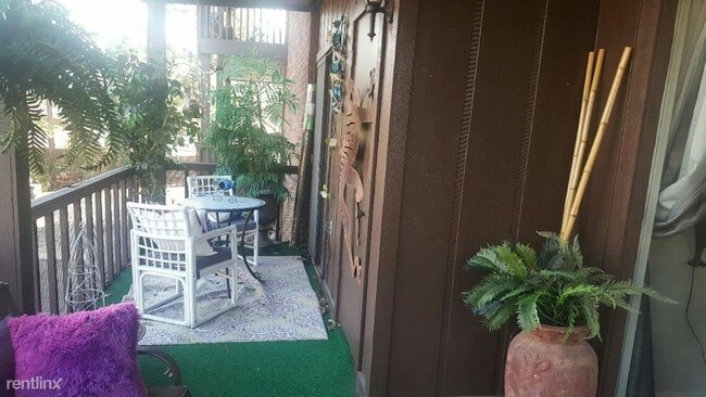 Foto del edificio - 2311 Lakeshore Dr