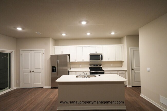 Building Photo - Ankeny Townhome!!! Amenities included!! On...