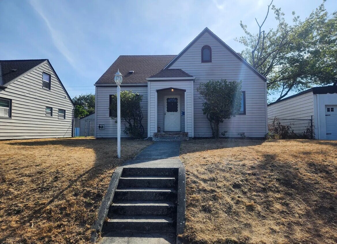 Foto principal - 6327 South C Street