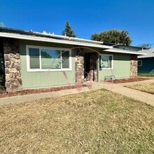 Building Photo - 1227 Casita Dr