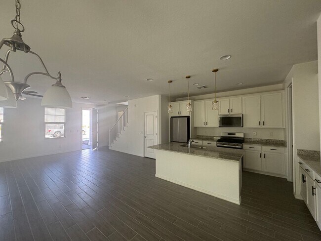 Foto del edificio - 3 BEDROOM UPGRADED HOME IN UNION PARK