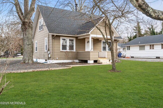 Foto del edificio - 2061 Lakewood Rd