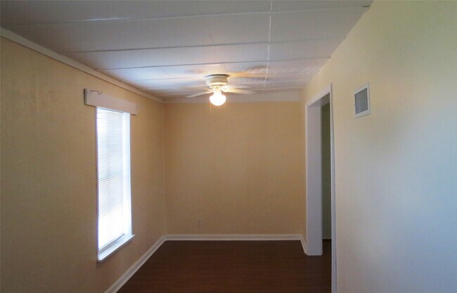 Foto del edificio - 4011 Vista Blvd