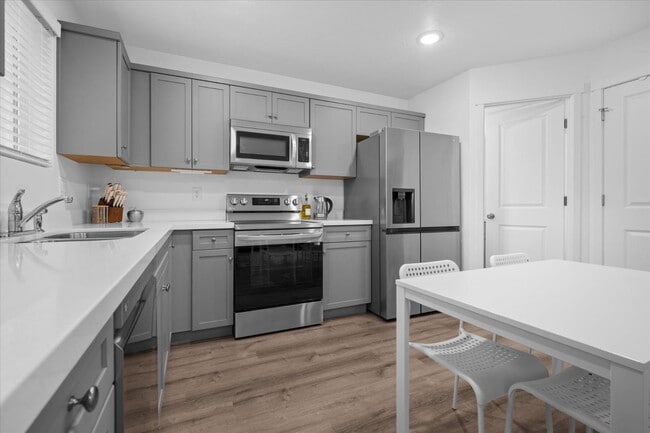 Foto del edificio - 645 S Plum Creek Ln E