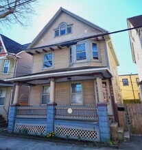 Building Photo - 3409 Chatham Ave