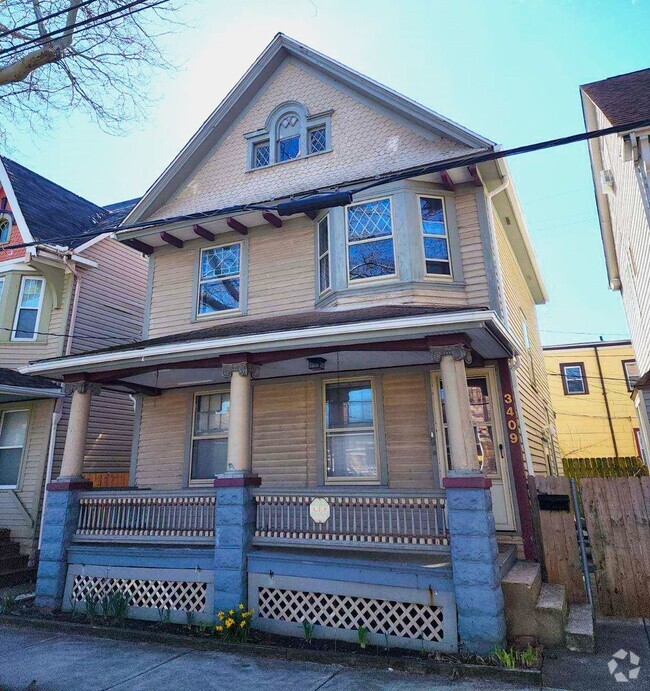 Building Photo - 3409 Chatham Ave