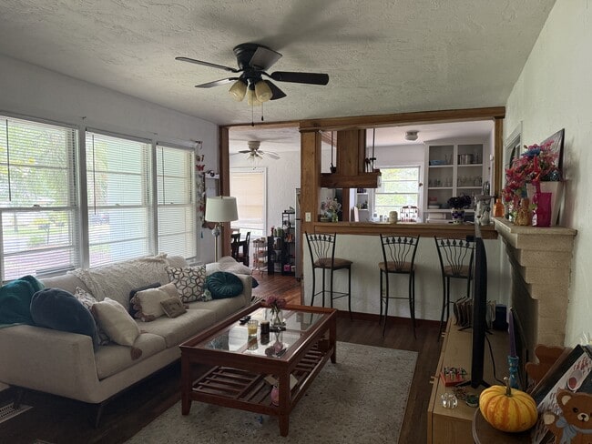 Photo - 425 NW 25 St House