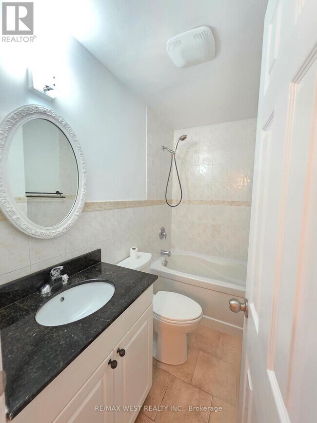 Photo du bâtiment - 238 Shuter St