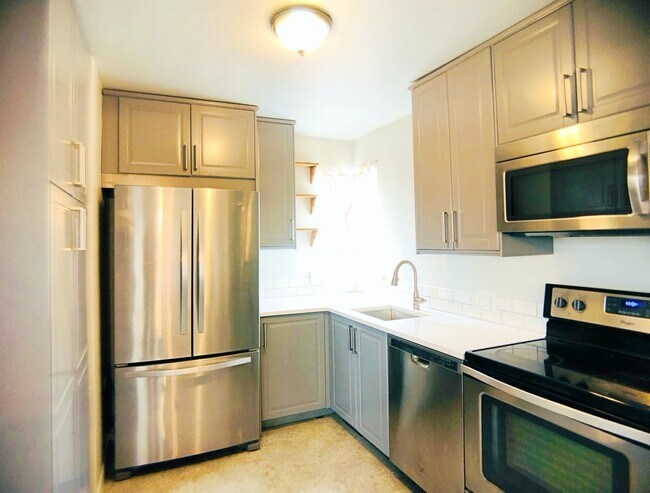 Building Photo - 4750 Alcott St