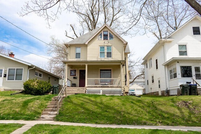 Building Photo - 518 S Lucas St