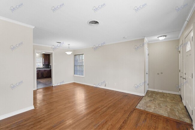 Foto del edificio - Charming 3-Bed, 2-Bath Home with Adorable ...