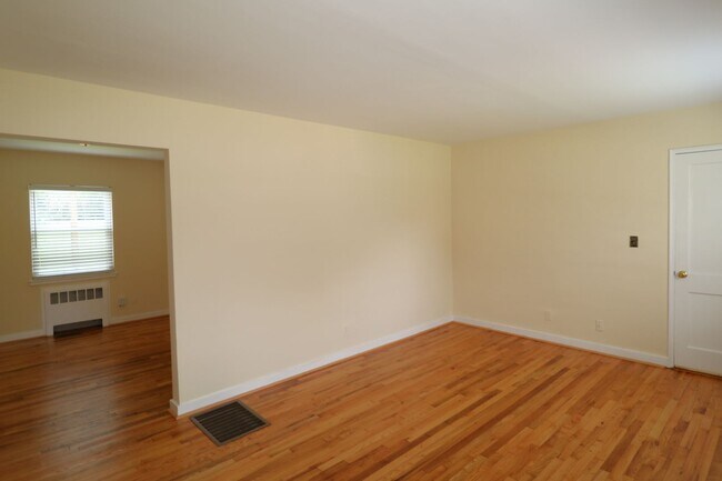 Building Photo - 2509 Miller Park Cir