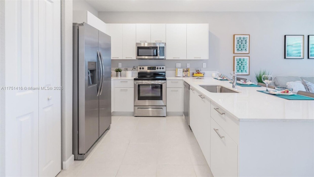 kitchen - 1715 SE 27th Rd