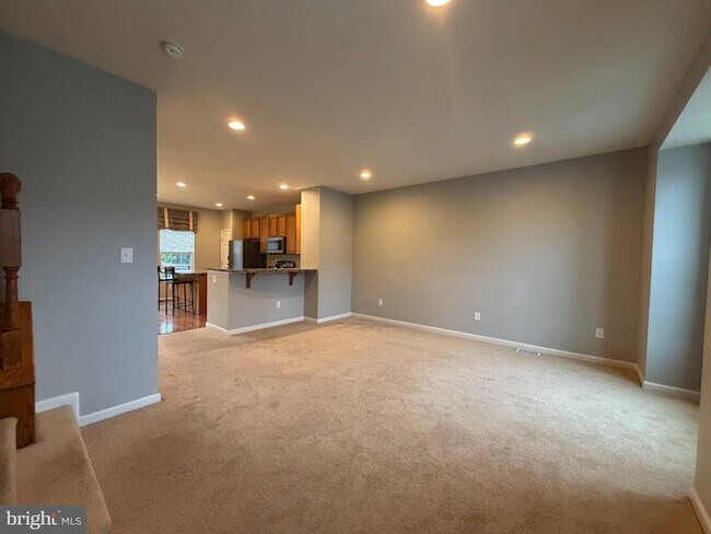 Foto del edificio - 2102 E Oak Rd