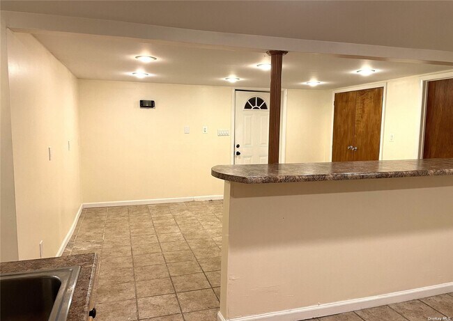 Foto del edificio - 171 Wood Rd