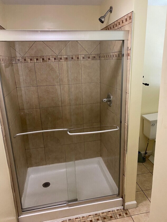Bathroom - 1410 E 3rd St