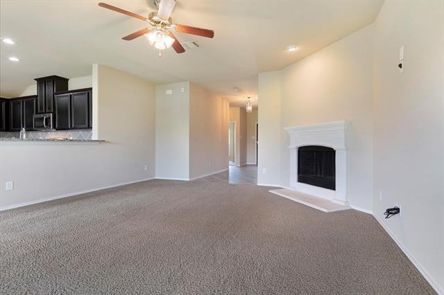 Building Photo - 5611 Lincolnwood Dr