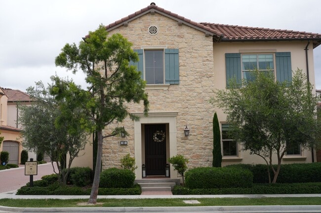 Building Photo - 145 Plum Lily