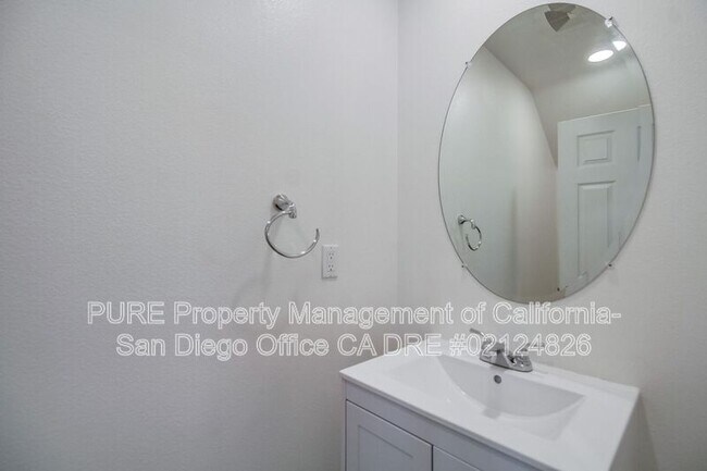 Foto del edificio - 1545 Crown Ln
