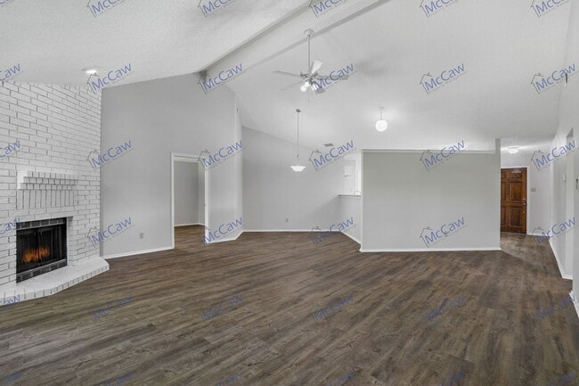 Foto del edificio - 809 Baxter Dr