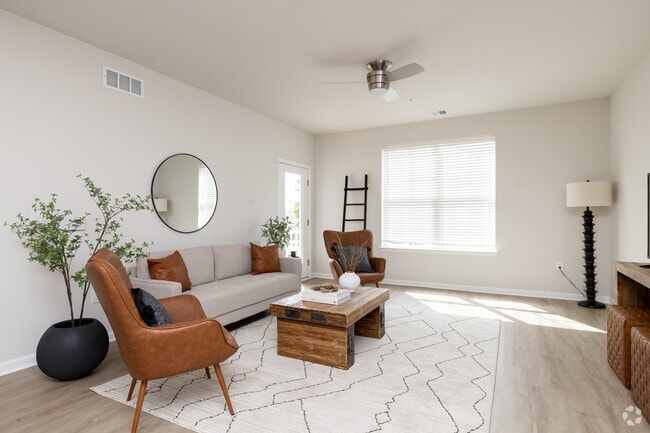 Interior Photo - 2895 Easton Ave