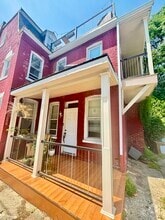Building Photo - 521 E Strawberry St