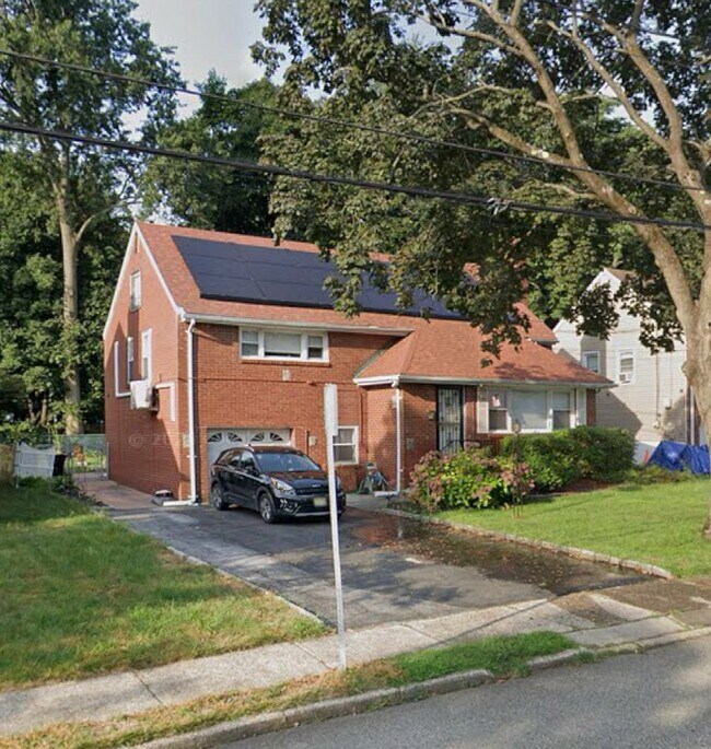 Foto del edificio - 62 Howland Ave