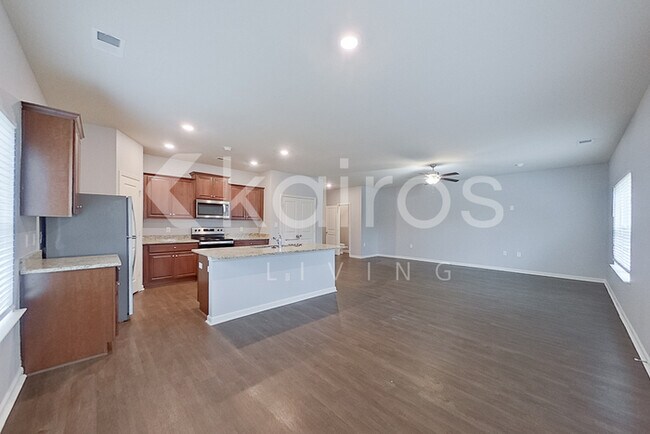 Foto del edificio - 1056 Pilgrim Ln