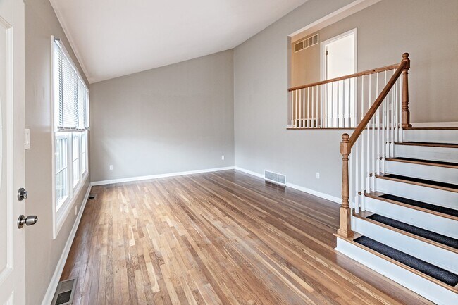 Foto del edificio - Hyde Park! 3 bedroom, 2.5 bathroom single family home