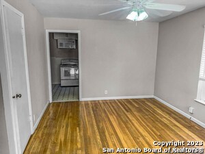 Foto del edificio - 2016 W Olmos Dr