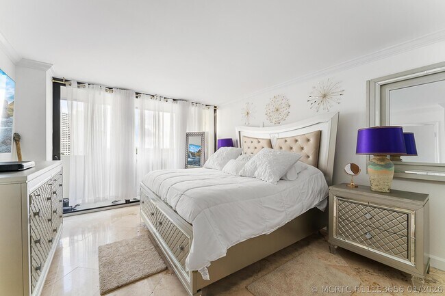 Foto del edificio - 5600 N Flagler Dr