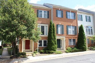 Building Photo - 910 Harrison Cir