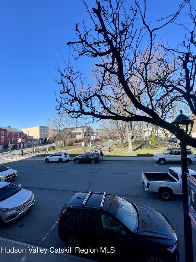 Foto del edificio - 707 Warren St