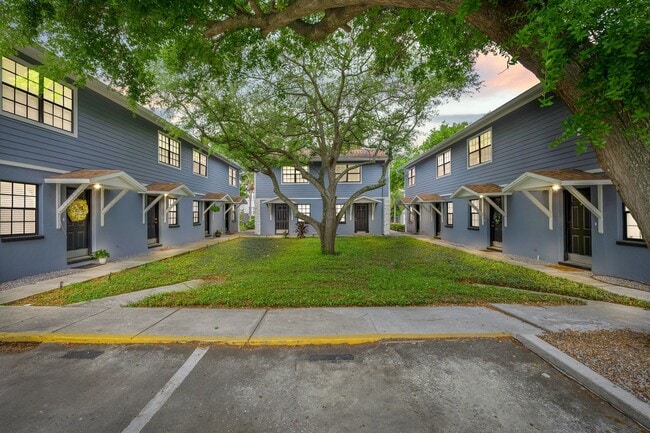 Photo - 5045 S Albany Ave (Tampa, FL) Townhome