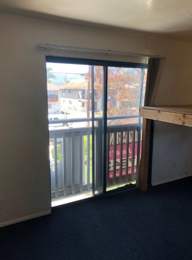 Building Photo - 6773 Del Playa Dr