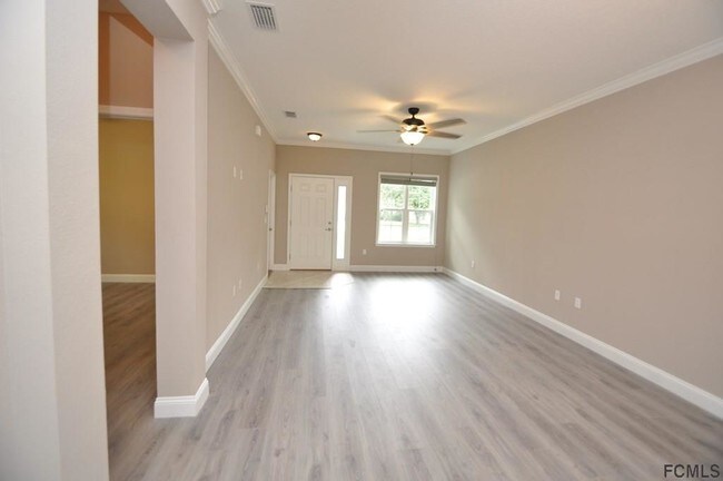 Building Photo - 11 Ullynn Pl