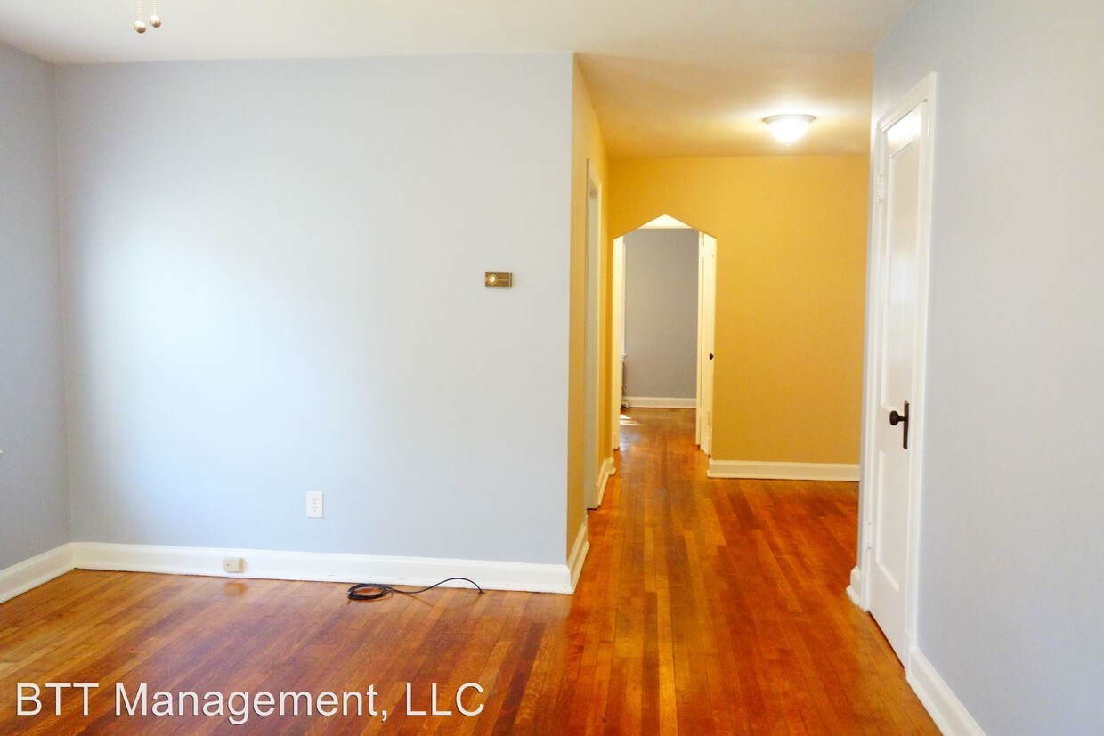 Foto principal - 8404 Greenwood Ave