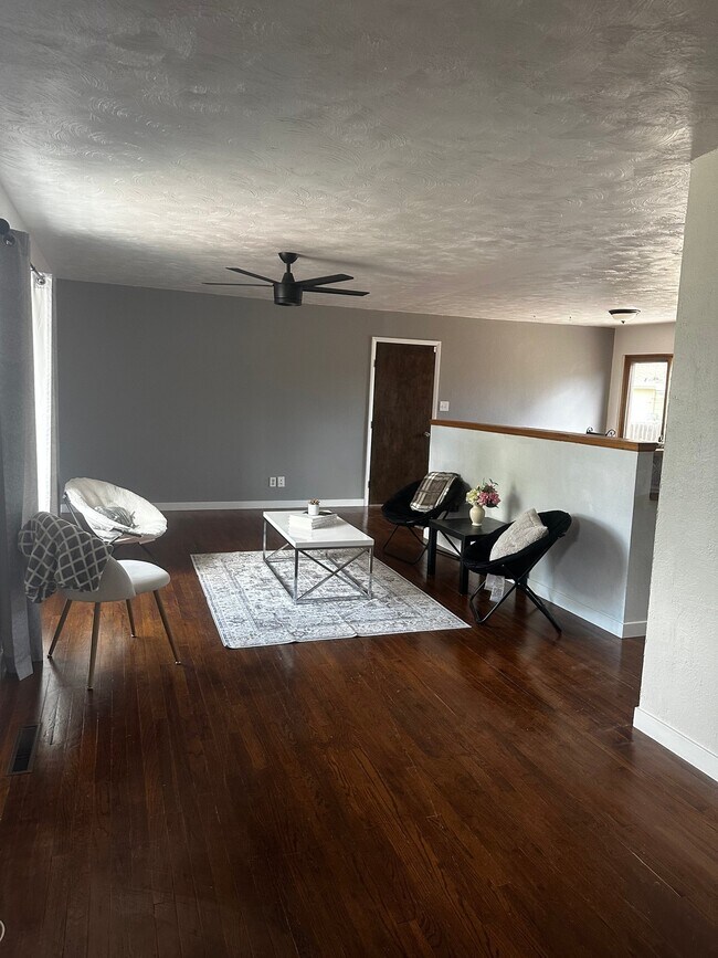 Foto del edificio - 1431 Northview Dr