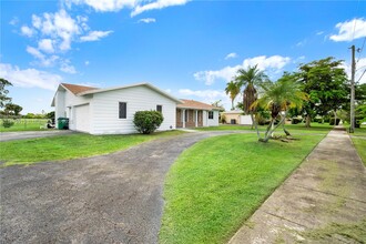 Building Photo - 15425 Palmetto Lake Dr