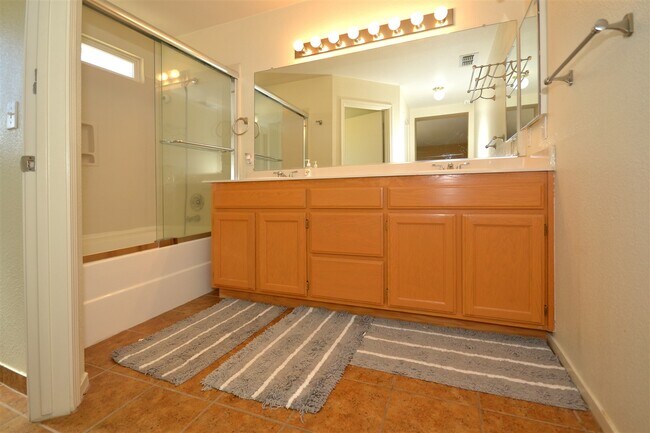 Foto del edificio - 31 Pine Creek Ct