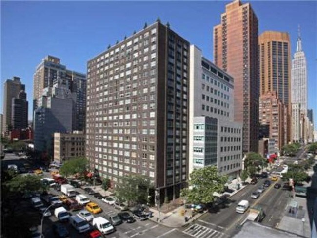 Building Photo - 168 E 34th St