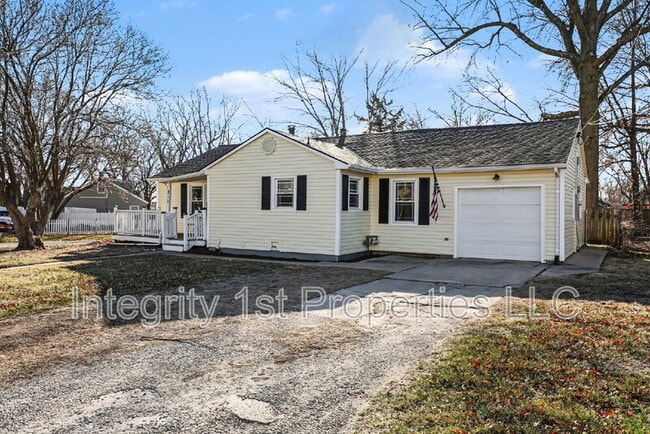 Building Photo - 211 SE 7th St