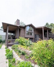 Building Photo - 901 S Black Ave