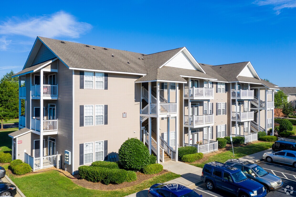 Arbor Steele Creek Apartments in Charlotte, NC