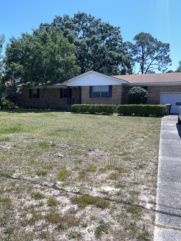 Primary Photo - 1750 Bayou Blvd
