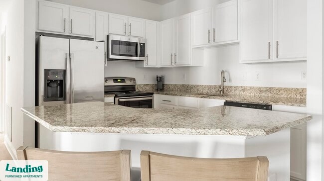 Building Photo - 925 Canterbury Rd NE