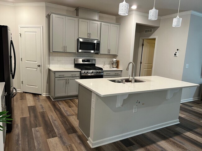 Foto del edificio - 4317 Olde Waverly Wy