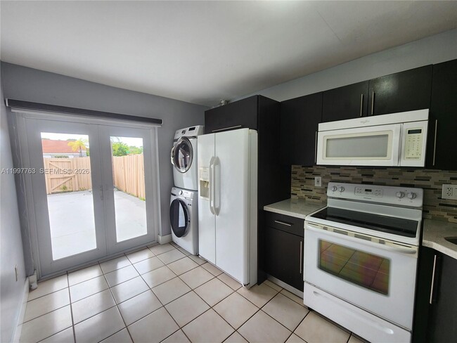 Foto del edificio - 8391 SW 148th Ave